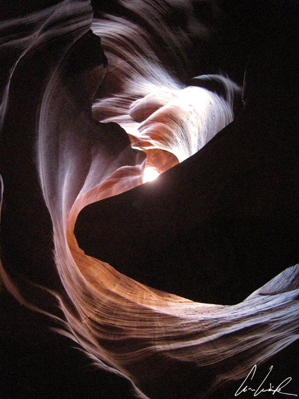 Upper Antelope Canyon - Surprising shapes