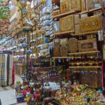 Some stalls of the Mutrah souk are full of amusing and useless trinkets reminiscent of Ali Baba's cave such as a camel with a hump that lights up.