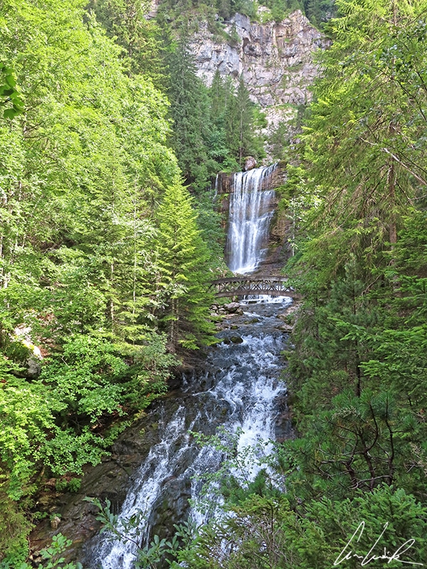 The waterfalls of the Cirque de Saint-Même are active year-round and fed by underground springs. The waters of the Guiers Vif fall in the center of the Cirque in a vertical drop of 985 feet.