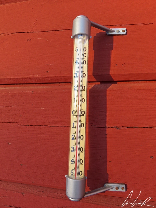 Au petit matin, le thermomètre affiche -25°C ! Les températures peuvent descendre en dessous des -30˚C pendant plusieurs jours, dans certaines régions de Laponie.